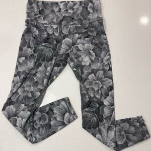 Athleta Elation Textured Tight Legging Workout Pants in the Chakra Floral Patter
